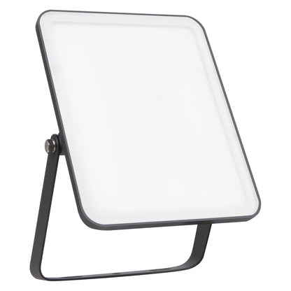 LED reflektor 100W IP65 4000K 110° – vonkajšie LED svietidlo LEDVANCE