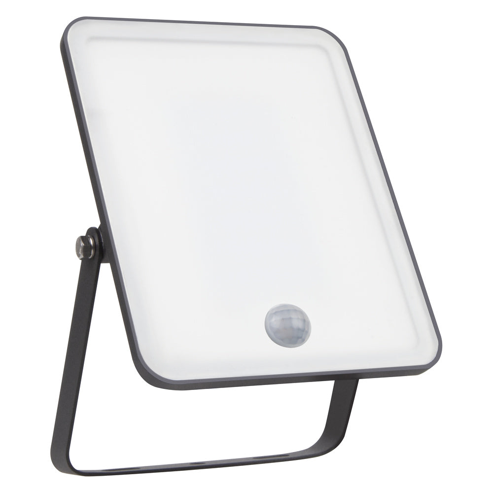 LED reflektor 30W IP65 4000K 100° – vonkajšie LED svietidlo LEDVANCE