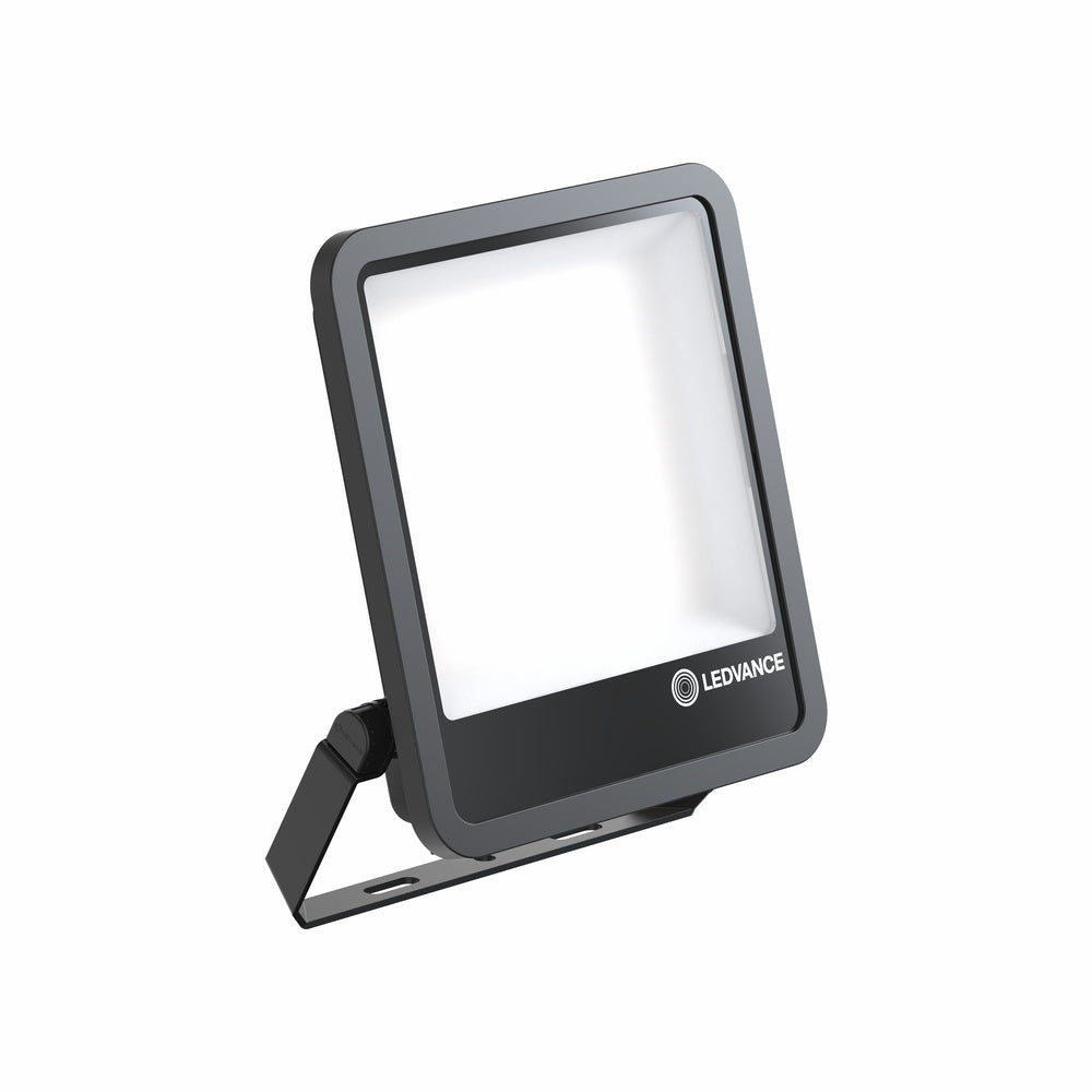 LED reflektor 167W IP66 6500K 100° – vonkajšie LED svietidlo LEDVANCE