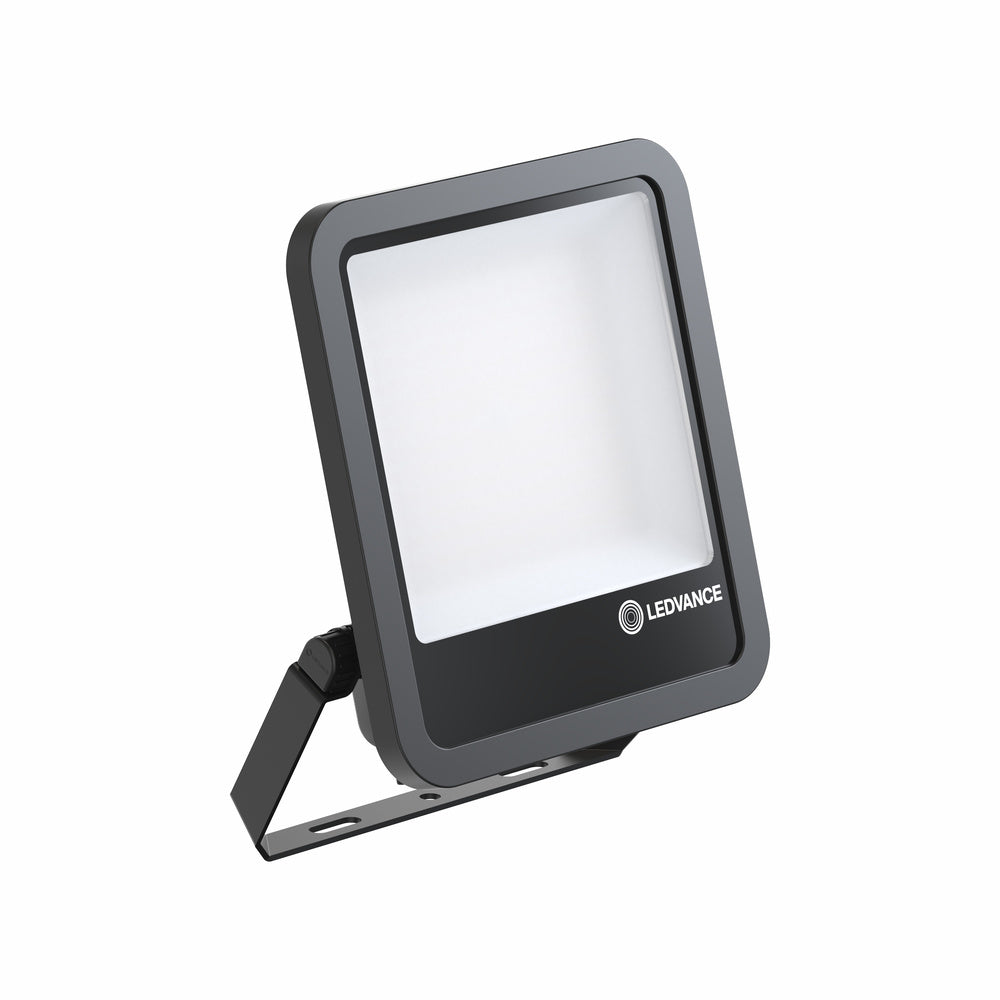 LED reflektor 100W IP66 4000K 100° – vonkajšie LED svietidlo LEDVANCE