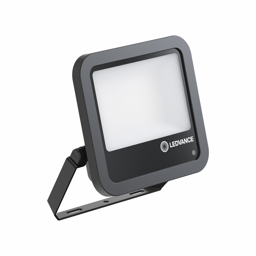 LED reflektor 100W IP66 4000K 100° – vonkajšie LED svietidlo LEDVANCE
