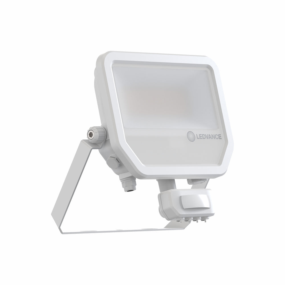 LED reflektor 36W IP66 3000K 30° – vonkajšie LED svietidlo LEDVANCE