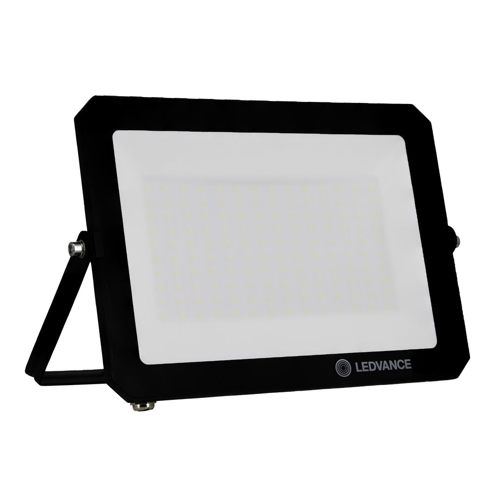 LED reflektor 10W IP65 3000K 105° – vonkajšie LED svietidlo LEDVANCE