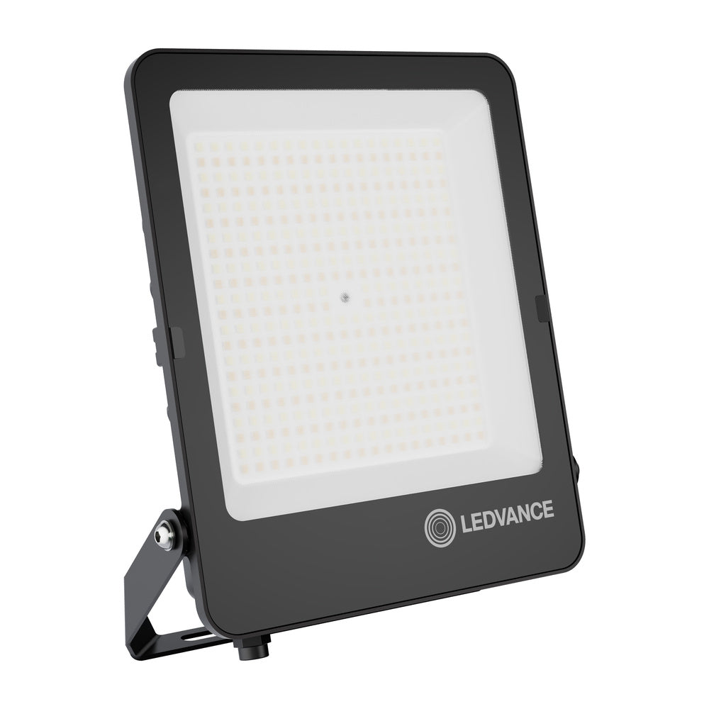 LED reflektor 105W IP65 3000K 100° – vonkajšie LED svietidlo LEDVANCE