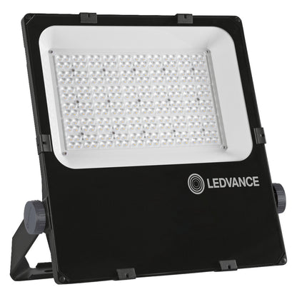 LED reflektor 200W IP66 3000K 30° – vonkajšie LED svietidlo LEDVANCE